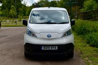 NISSAN E-NV200