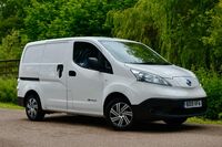 NISSAN E-NV200