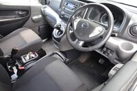 NISSAN E-NV200