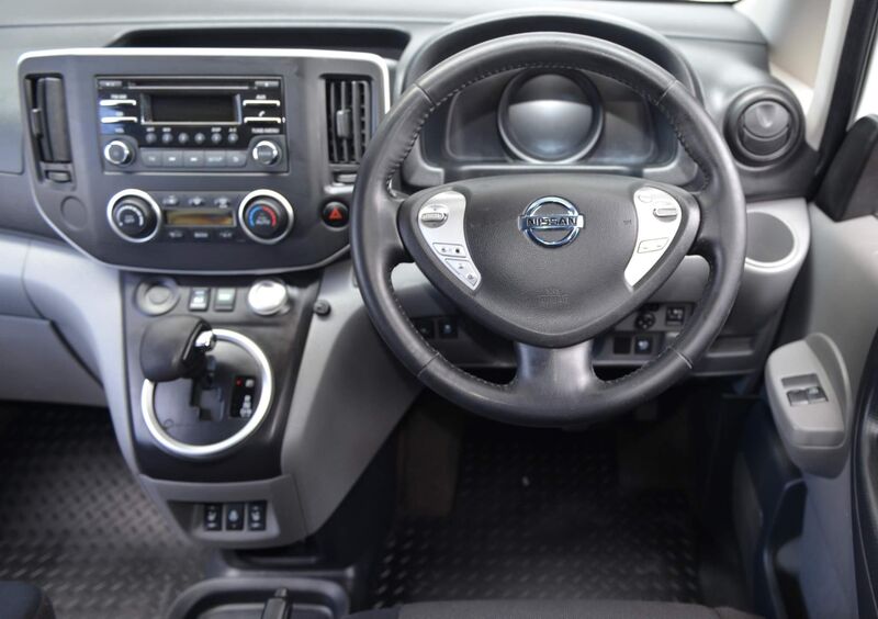 NISSAN E-NV200