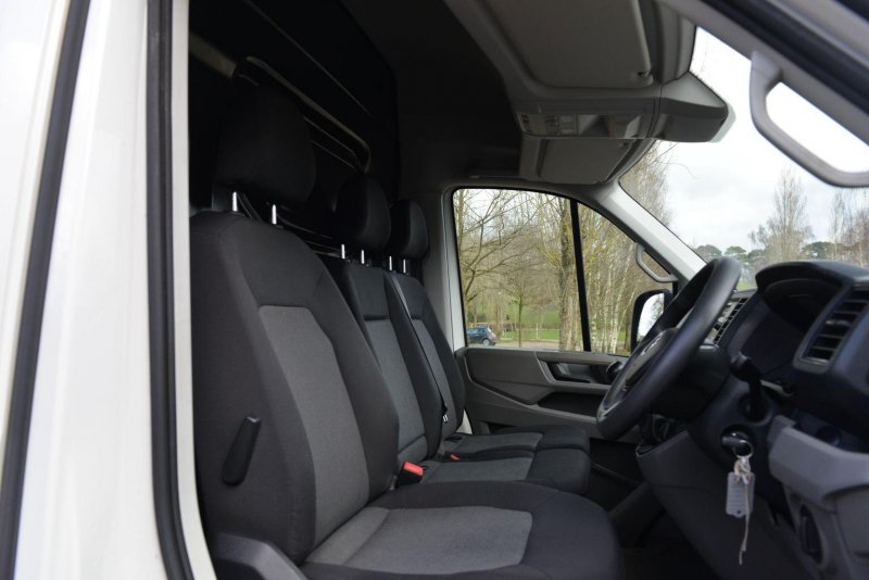 VOLKSWAGEN CRAFTER