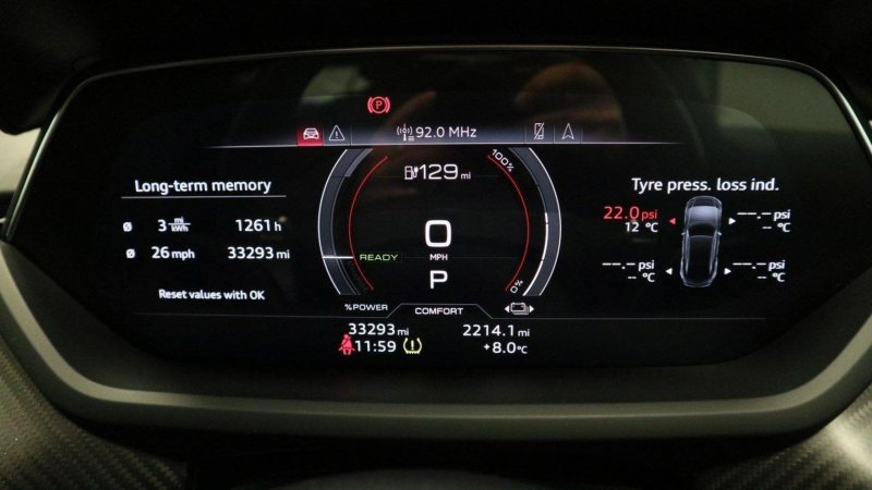 AUDI E-TRON