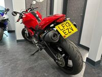 DUCATI MONSTER 696