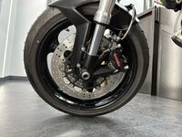DUCATI MONSTER 696